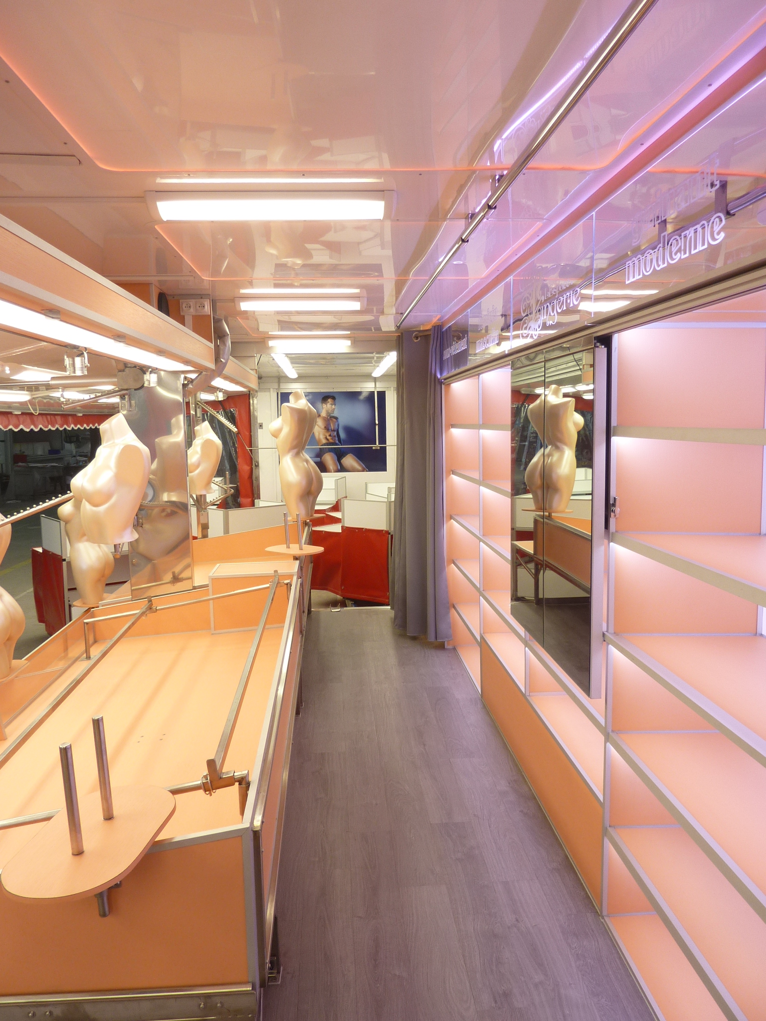 Camion d'occasion textile panoramique - 760