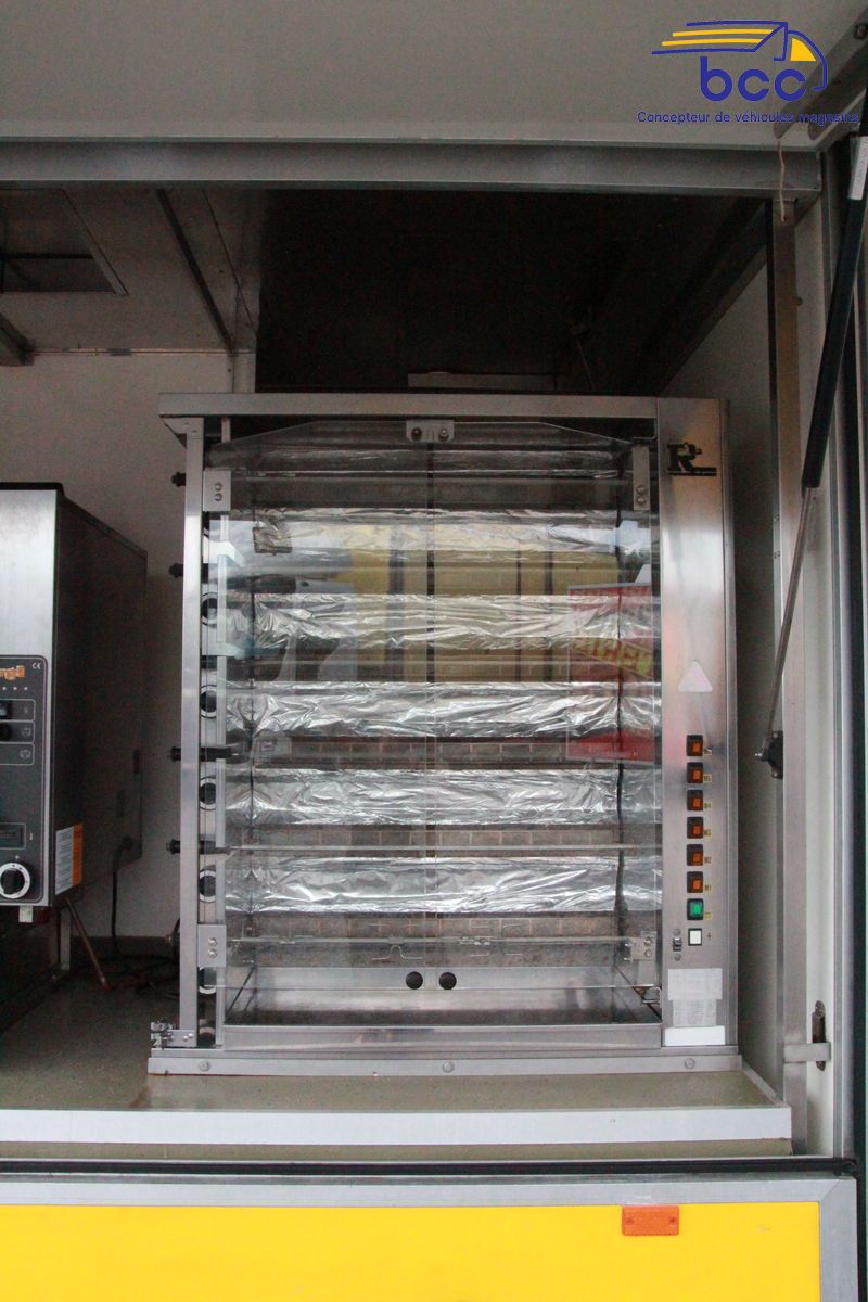Camion d'occasion Rôtisserie 941 (8)
