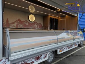 Vitrine intérieure camion de marché 4m50 pour fromager