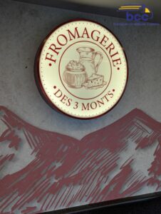 Enseigne lumineuse "Fromagerie des 3 Monts"