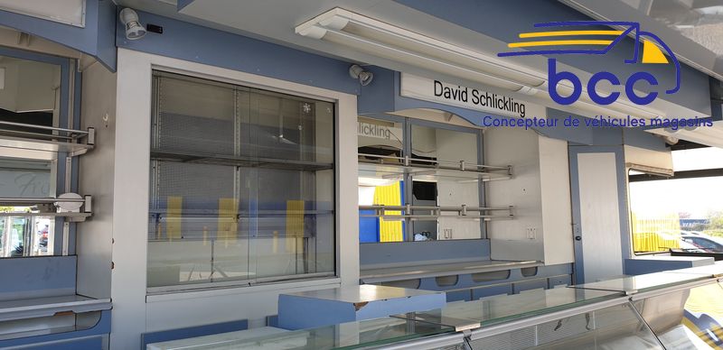 intérieur camion fromager vitrine
