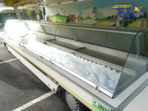 vitrine bombée remorque fromager 6m