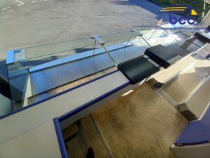 Vitrine de présentation extérieure