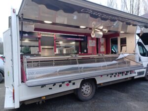 Camion marché Citroën Jumper avec vitrine glaces relevables pour boucherie charcuterie