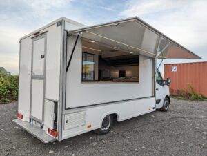 Vue extérieure foodtruck Renault 4m20