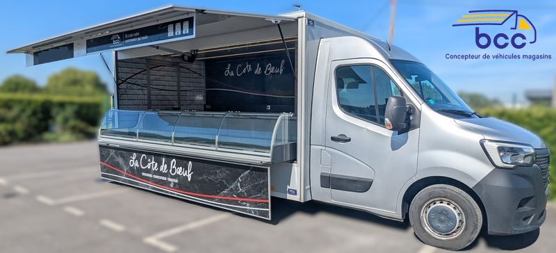 Camion de marché Renault Master vue avant droite