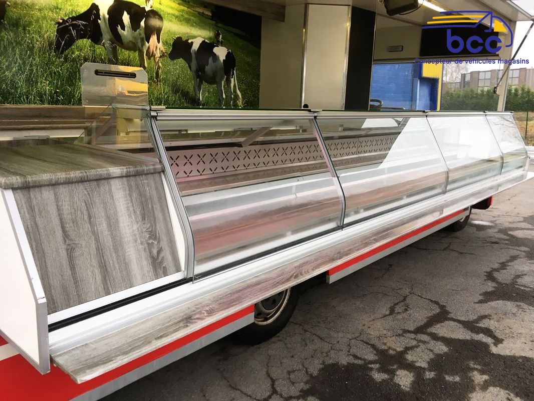vitrine bombée de camion marché