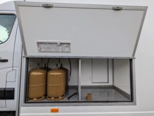 Coffre gaz 4 bouteilles foodtruck et accès poubelle