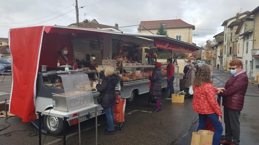 remorque vitrine en situation de vente