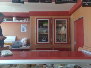 réserve haute camion de marché boucherie/fromagerie