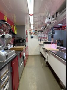 intérieur camion boucherie – plan de travail et équipements