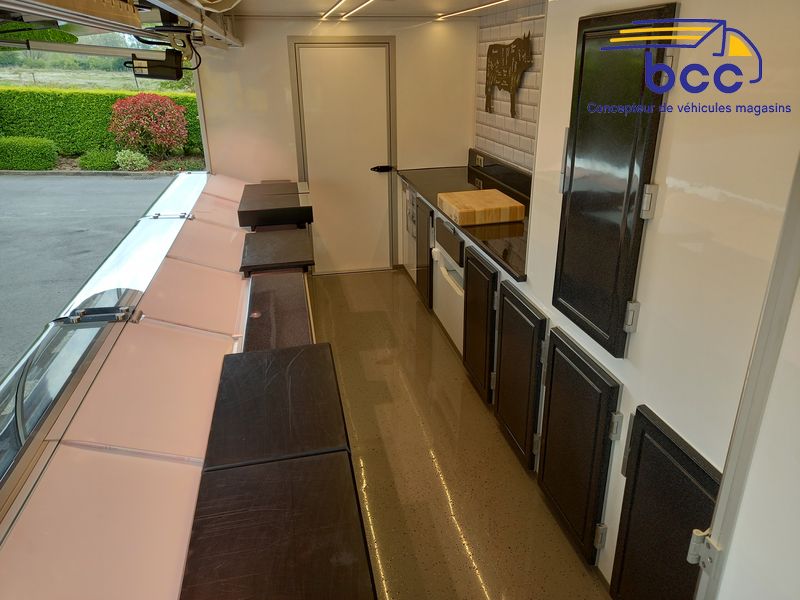 intérieur camion boucherie de marché