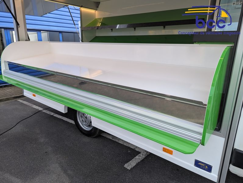 étal fruits légumes camion marché