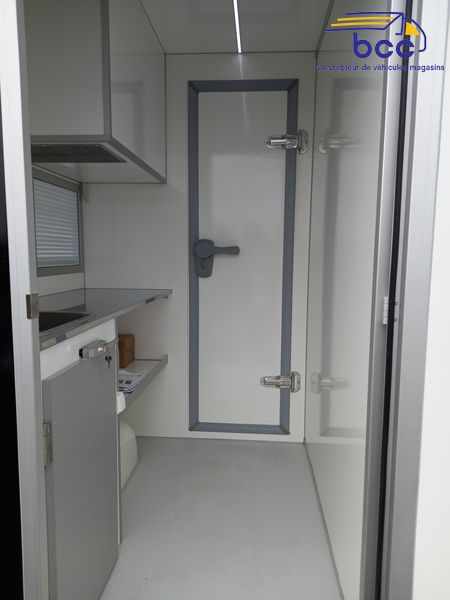 détail rôtissoire camion rôtisserie