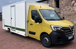 Circulation fluide à l’intérieur du camion, poste de travail accessible