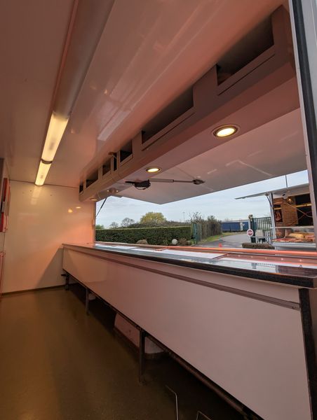 éclairage pavillon camion marché