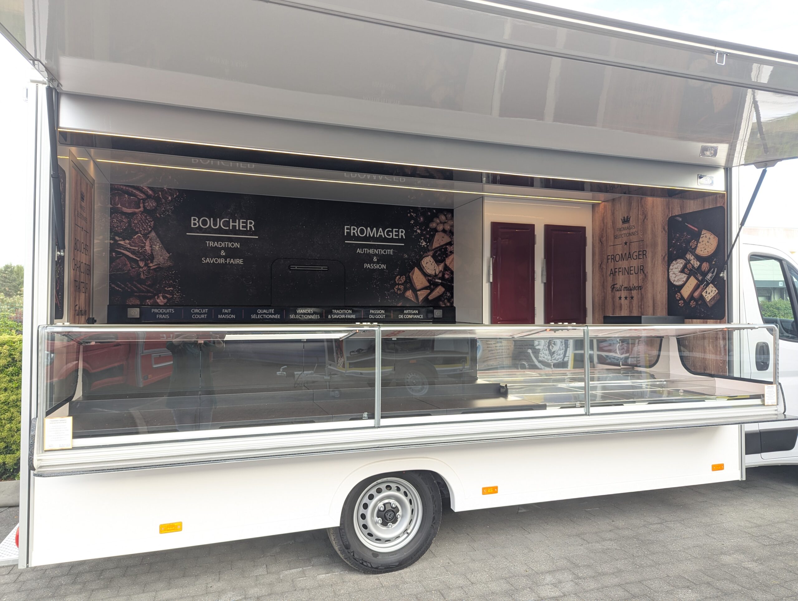 décor boucherie dans camion magasin