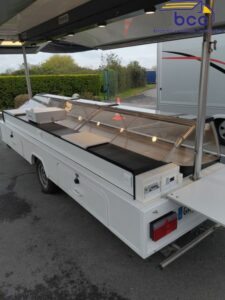 vitrine réfrigérée longue pour produits alimentaires